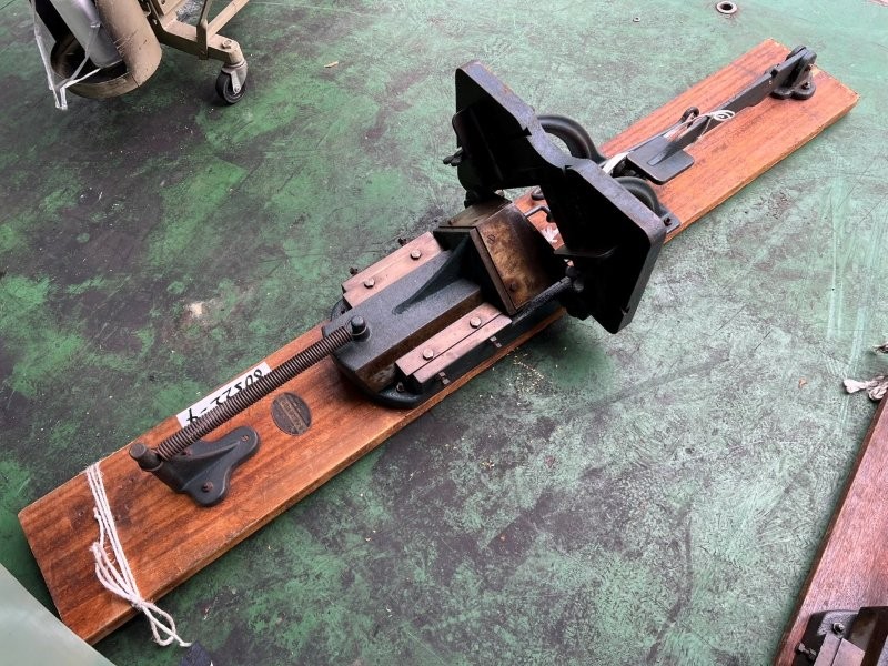 jay-AOKI-Wall-mount-Corner-cutter-unkown-88244.jpg