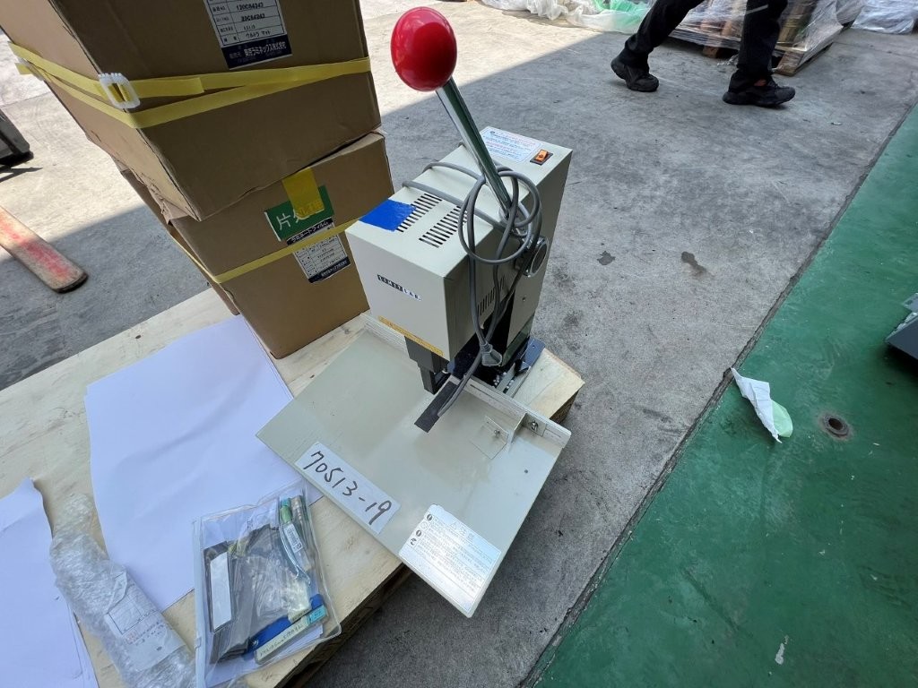 jay-LIHIT-Hole-drill-1-hole--unknown-90038.jpg