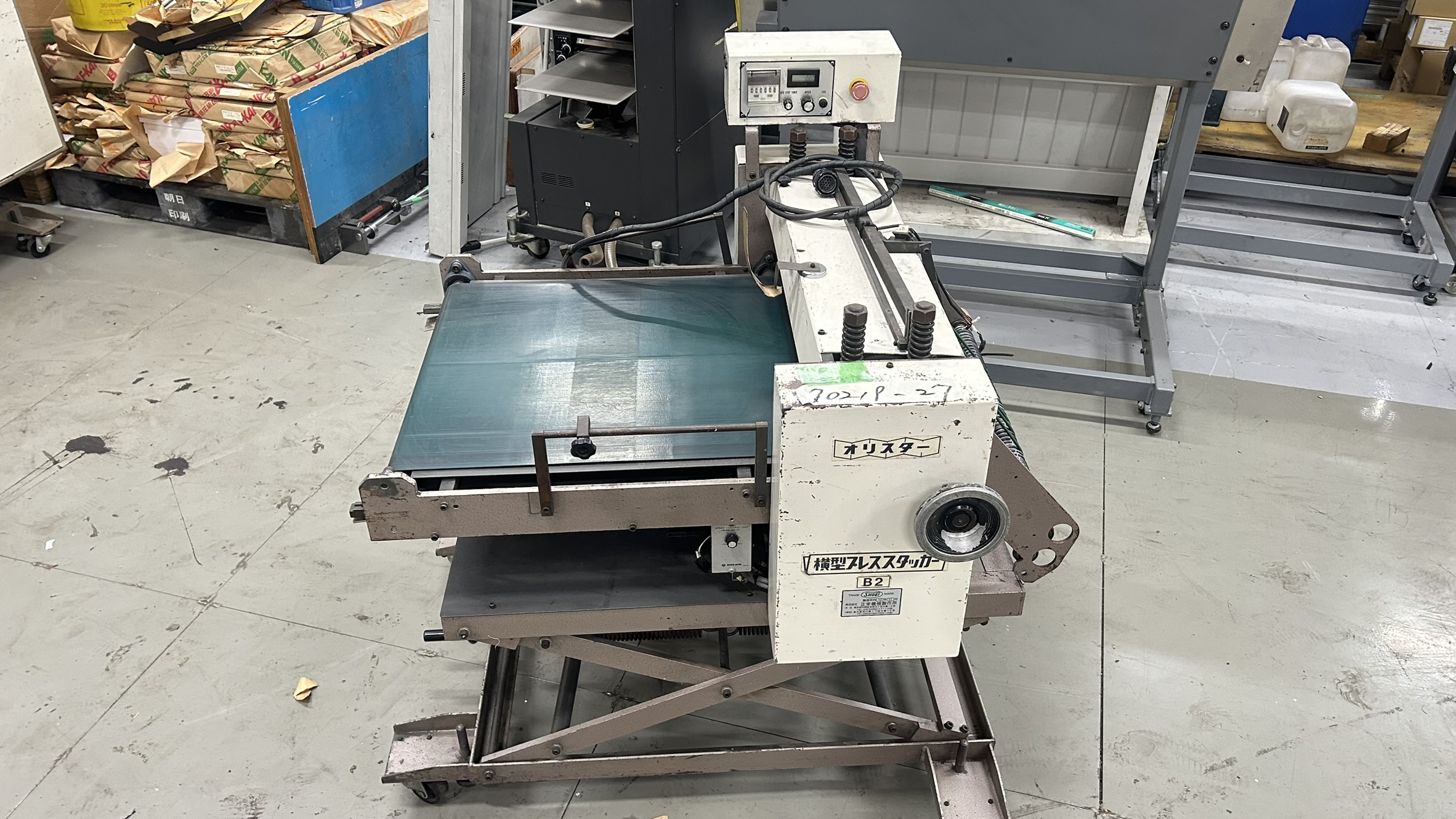 jay-SHOEI-HORIZONTAL-PRESS-STACKER-2000-11-58340.jpg