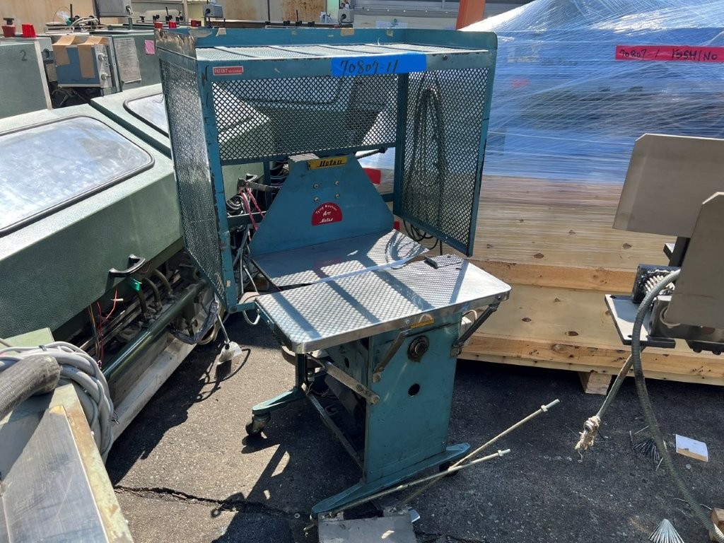 jay-UETSU-TYING-MACHINE-45-1983-11-57598.jpg