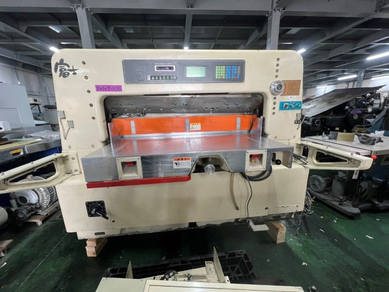 jay-YODA-CUTTING-MACHINE-1320-2P-132CM--2002-9-48420.jpg